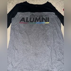 Women’s sleeves Hogwarts Alumni shirt